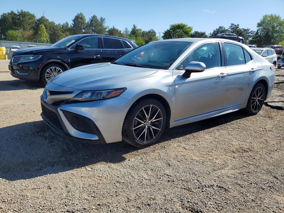 2022 TOYOTA CAMRY — VIN 4T1G11AK0NU628704