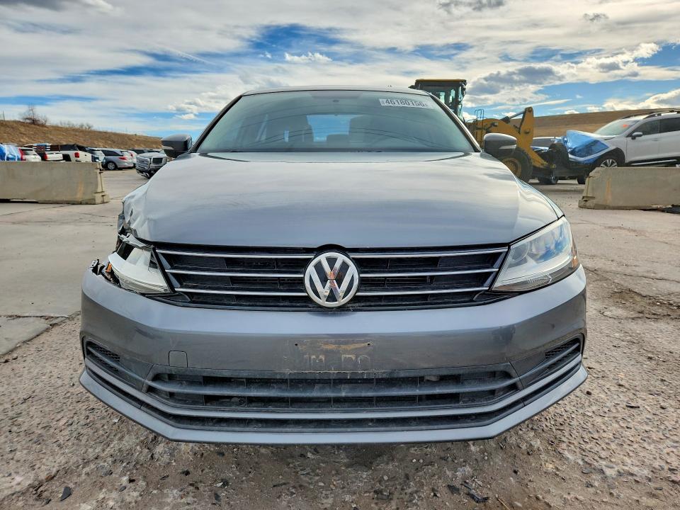 3VWDB7AJ7HM270375