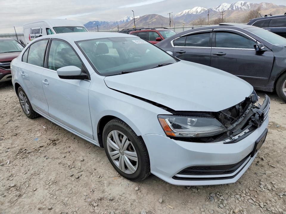 3VW2B7AJ8HM389835