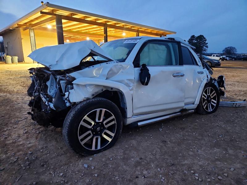 2020 TOYOTA 4RUNNER SR — VIN JTEZU5JR2L5226226