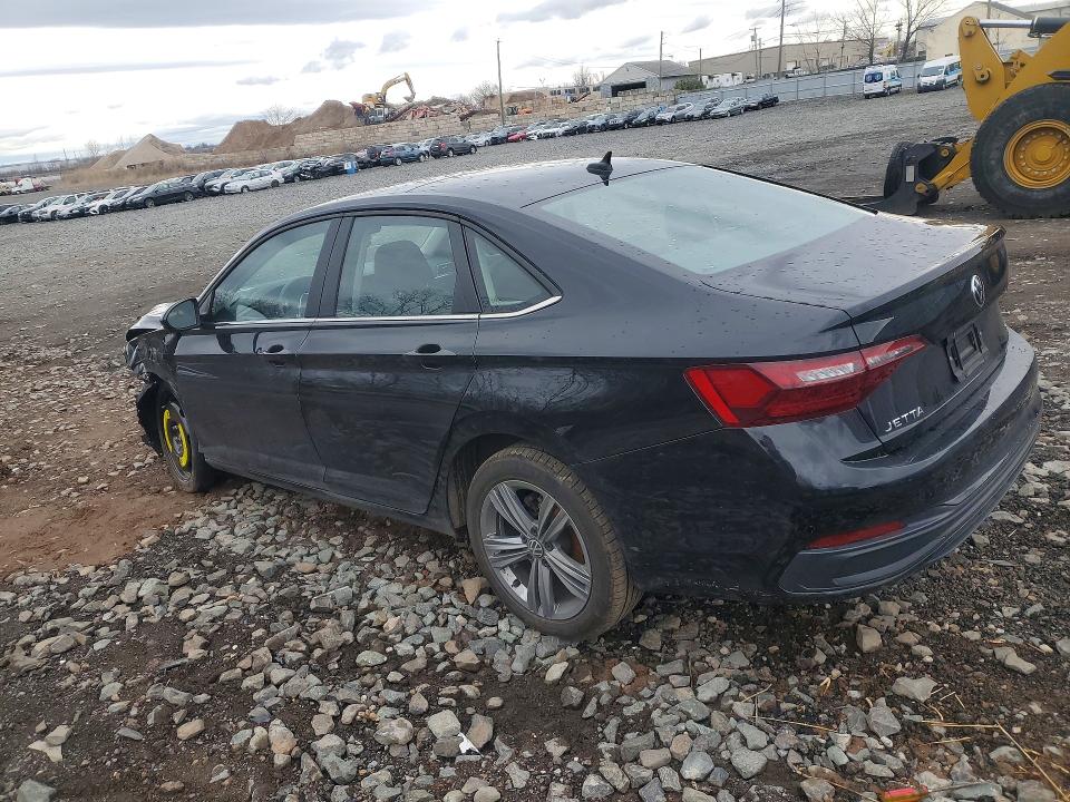 3VW7M7BU8RM017051