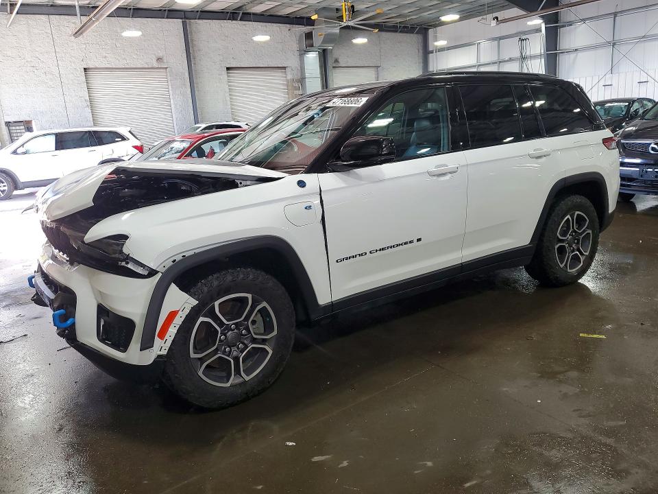 2022 JEEP GRAND CHEROKEE — VIN 1C4RJYC6XN8759556