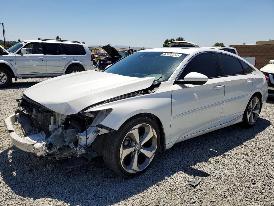 2018 HONDA ACCORD — VIN 1HGCV1F40JA013553