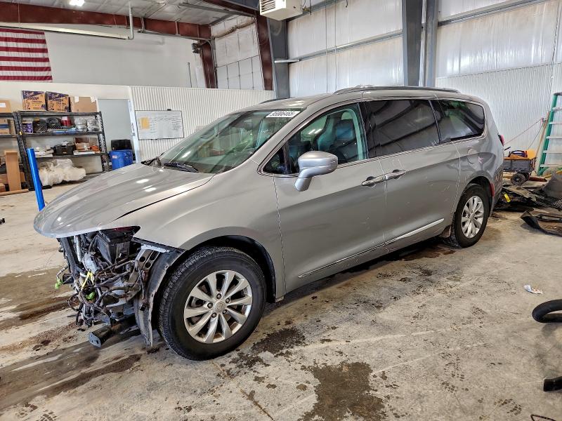 2018 CHRYSLER PACIFICA T — VIN 2C4RC1BG2JR186047