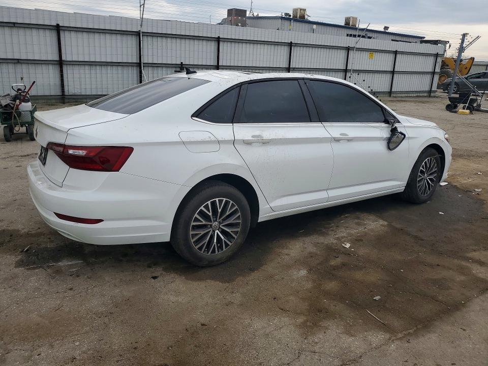 3VWC57BUXMM083900