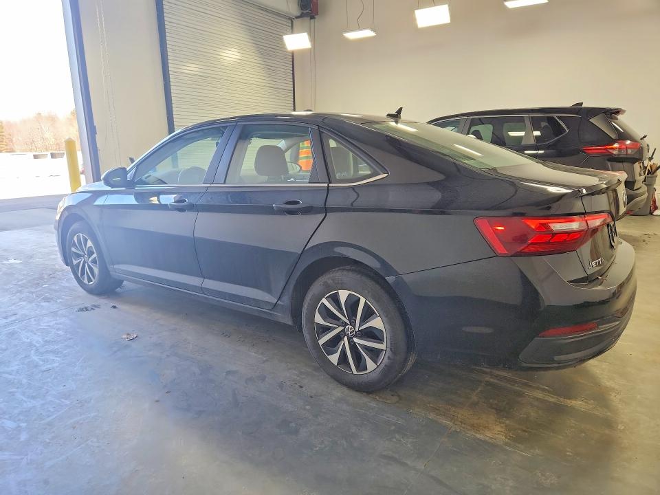 3VW5M7BU4RM023498