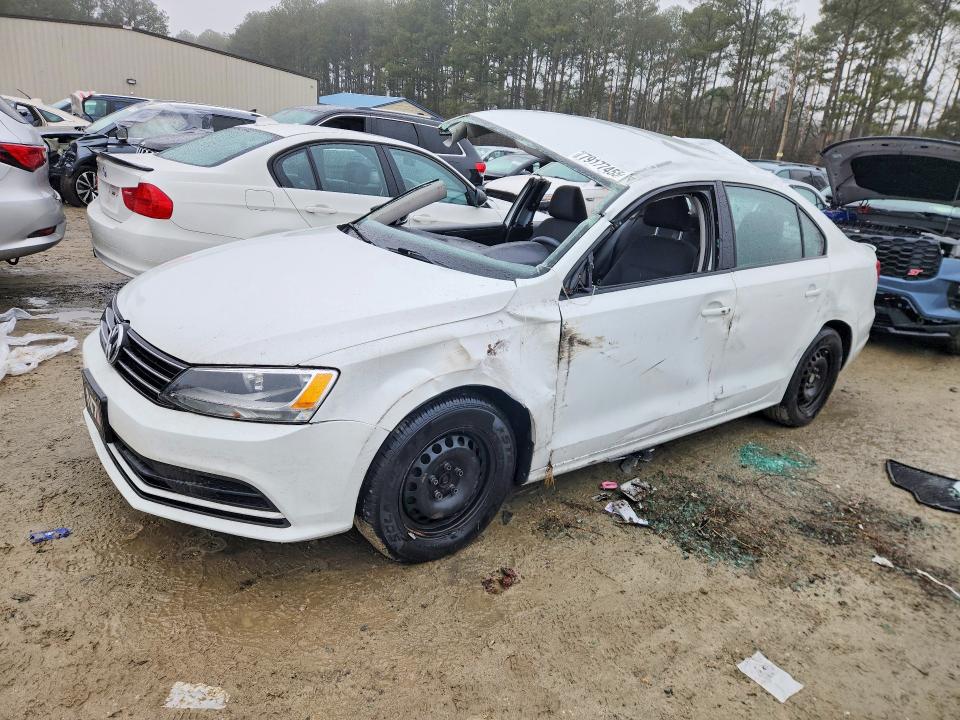 2015 VOLKSWAGEN JETTA — VIN 3VW2K7AJ9FM296044