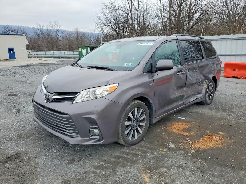 2019 TOYOTA SIENNA XLE — VIN 5TDDZ3DC8KS211900