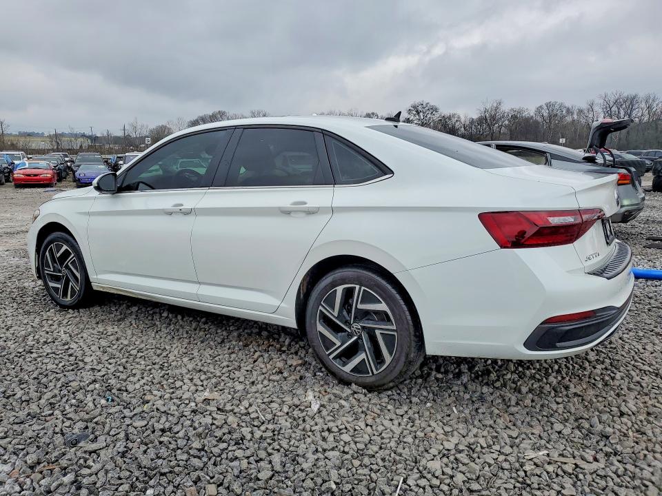 3VW7M7BU2PM024557