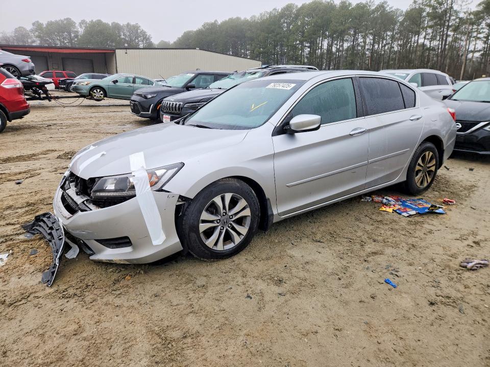 2015 HONDA ACCORD — VIN 1HGCR2F32FA034932