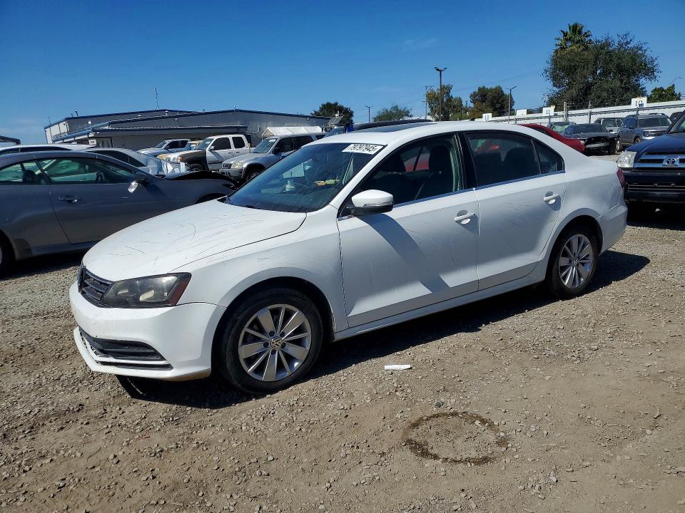 2017 VOLKSWAGEN JETTA — VIN 3VWD67AJ5GM328535