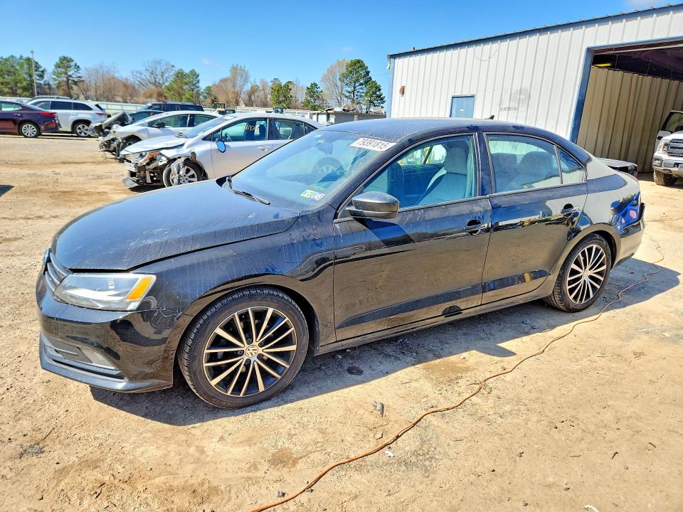 2015 VOLKSWAGEN JETTA — VIN 3VWD17AJ4FM221067
