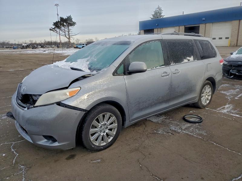 2014 TOYOTA SIENNA LE — VIN 5TDJK3DC6ES089064