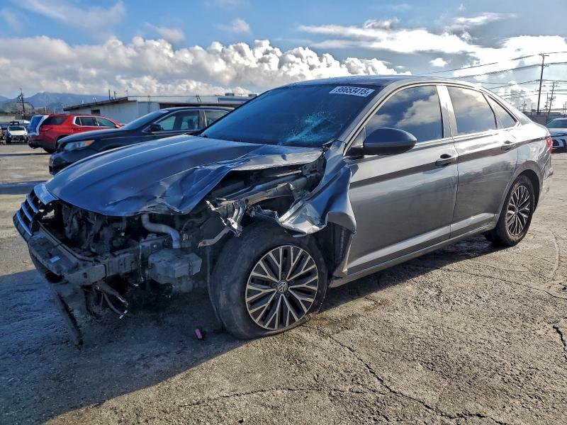 2019 VOLKSWAGEN JETTA — VIN 3VWCB7BU2KM176853