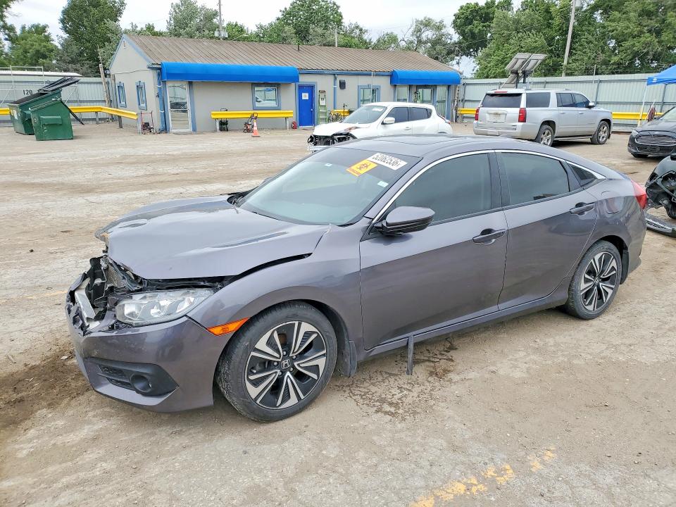 2018 HONDA CIVIC — VIN JHMFC1F77JX038571