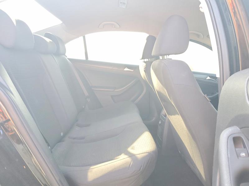 3VW2K7AJ9FM253839