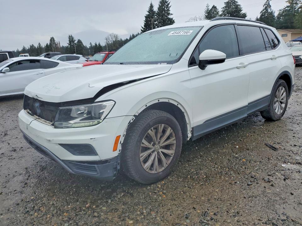 2018 VOLKSWAGEN TIGUAN — VIN 3VV1B7AX4JM063296