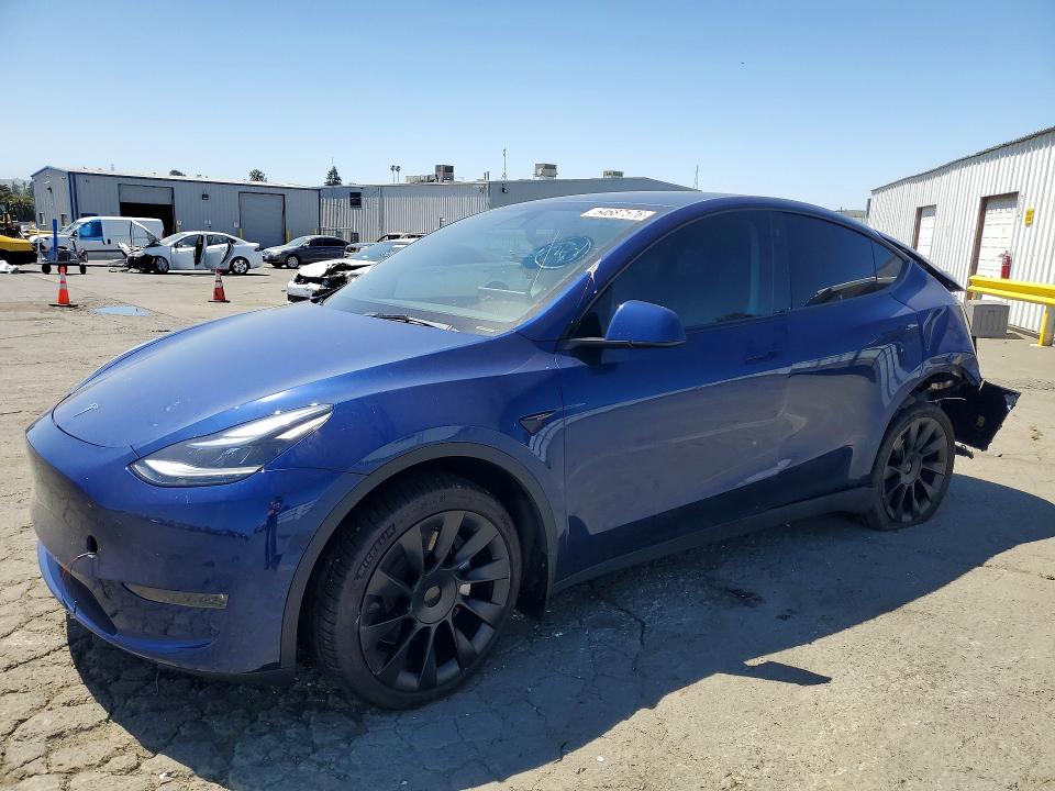 2023 TESLA MODEL Y — VIN 7SAYGDEE9PF748576