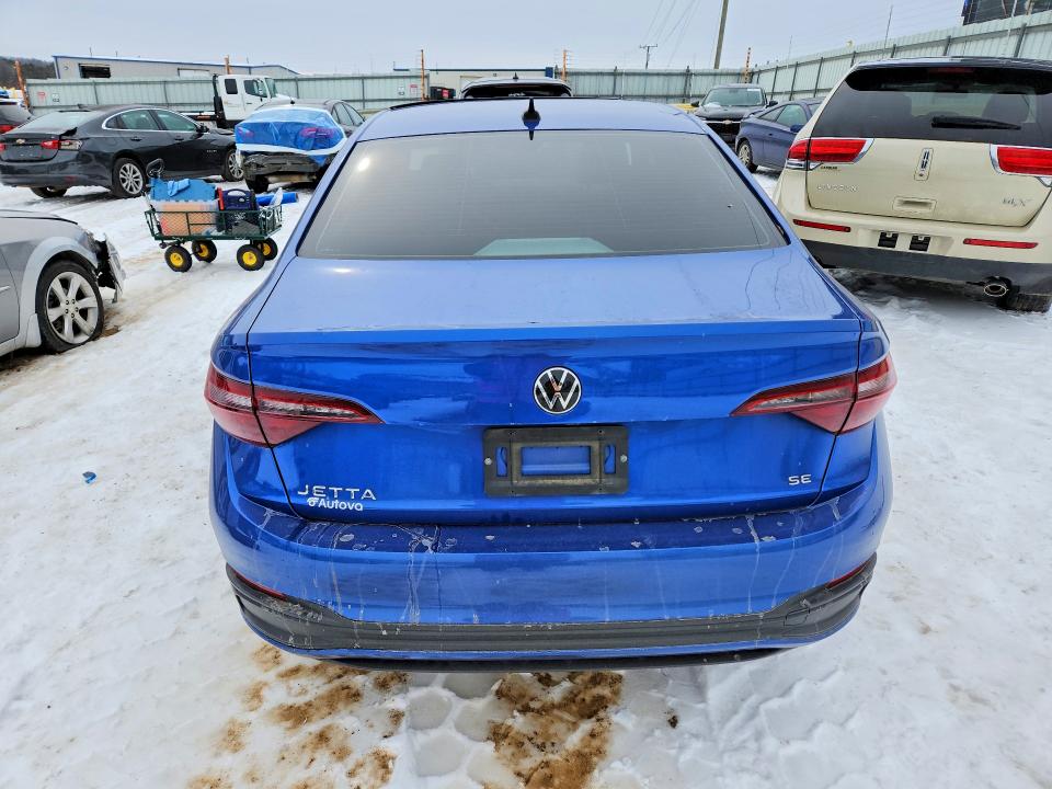 3VW7M7BU5PM024052