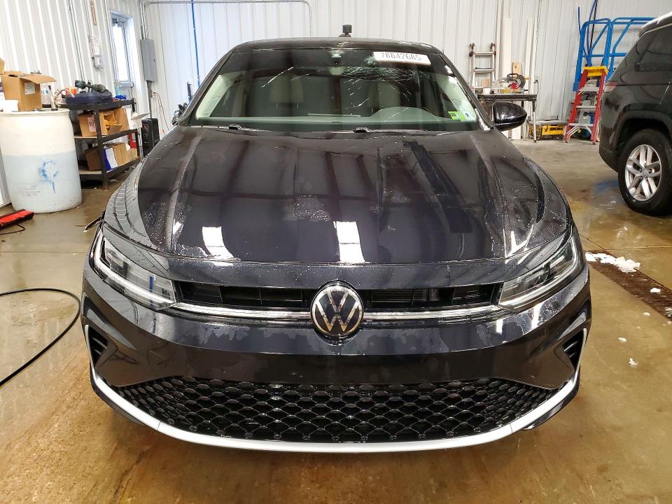 3VW7X7BU4SM001748