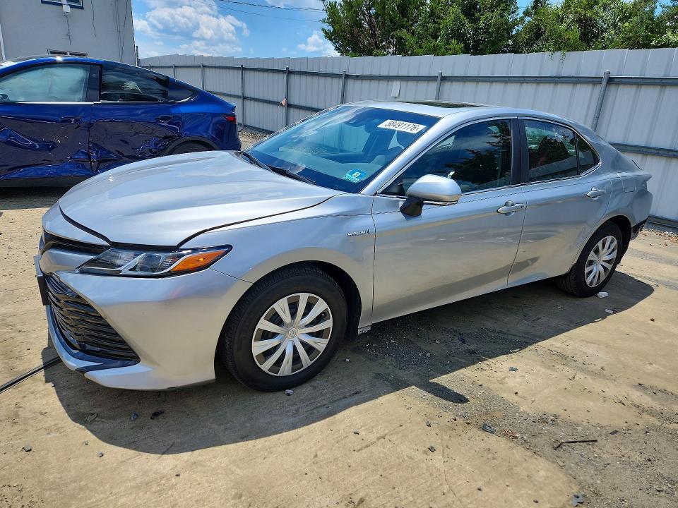 2018 TOYOTA CAMRY — VIN 4T1B31HK1JU504574