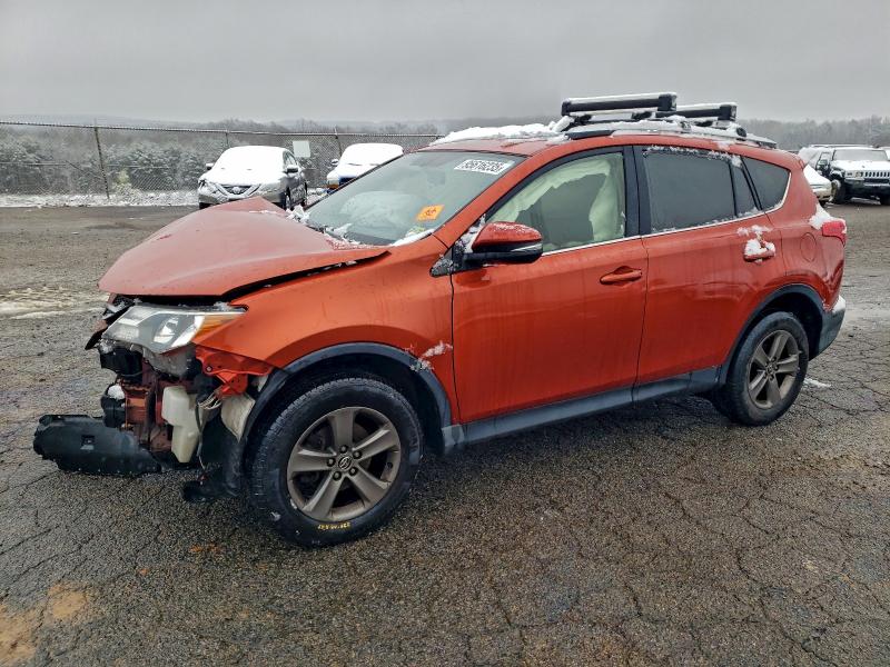 2015 TOYOTA RAV4 XLE — VIN JTMRFREVXFJ034934