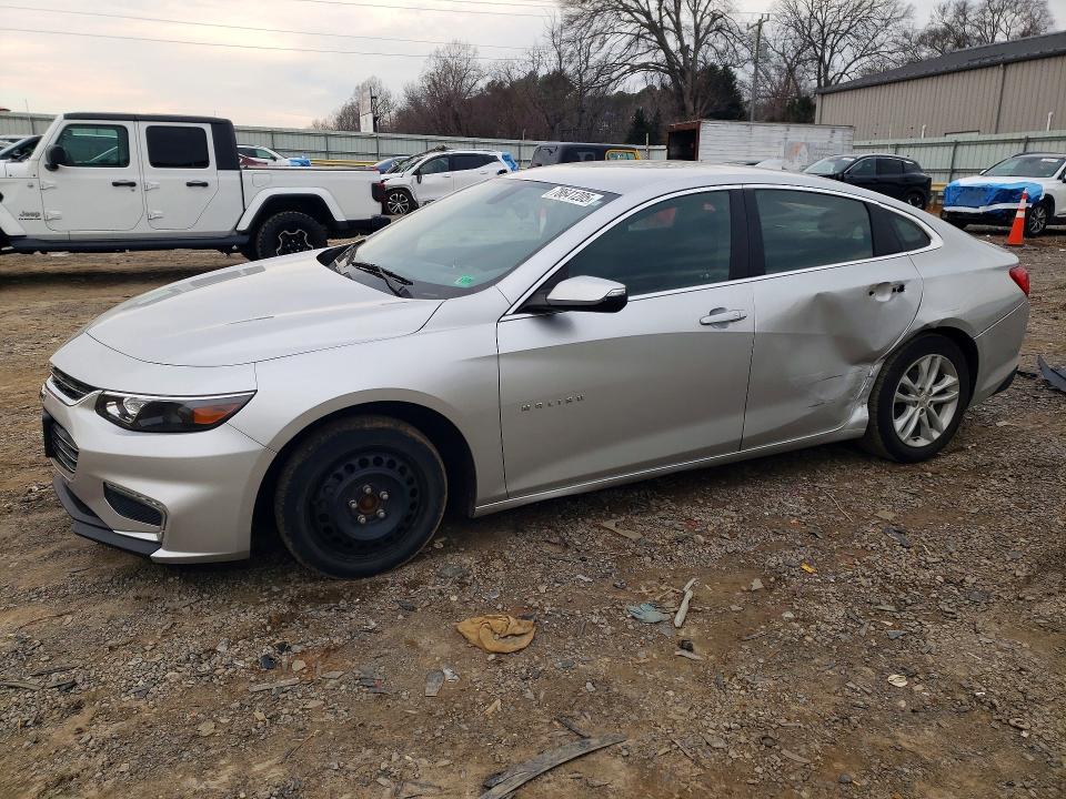 2018 CHEVROLET MALIBU — VIN 1G1ZD5ST3JF145475