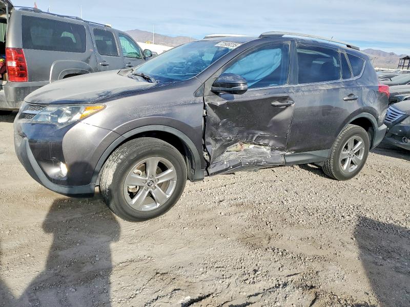 2015 TOYOTA RAV4 XLE — VIN 2T3WFREV0FW209857
