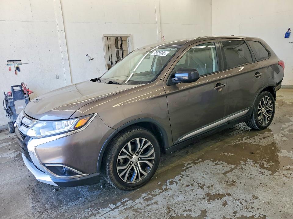 2018 MITSUBISHI OUTLANDER — VIN JA4AD2A31JZ066013