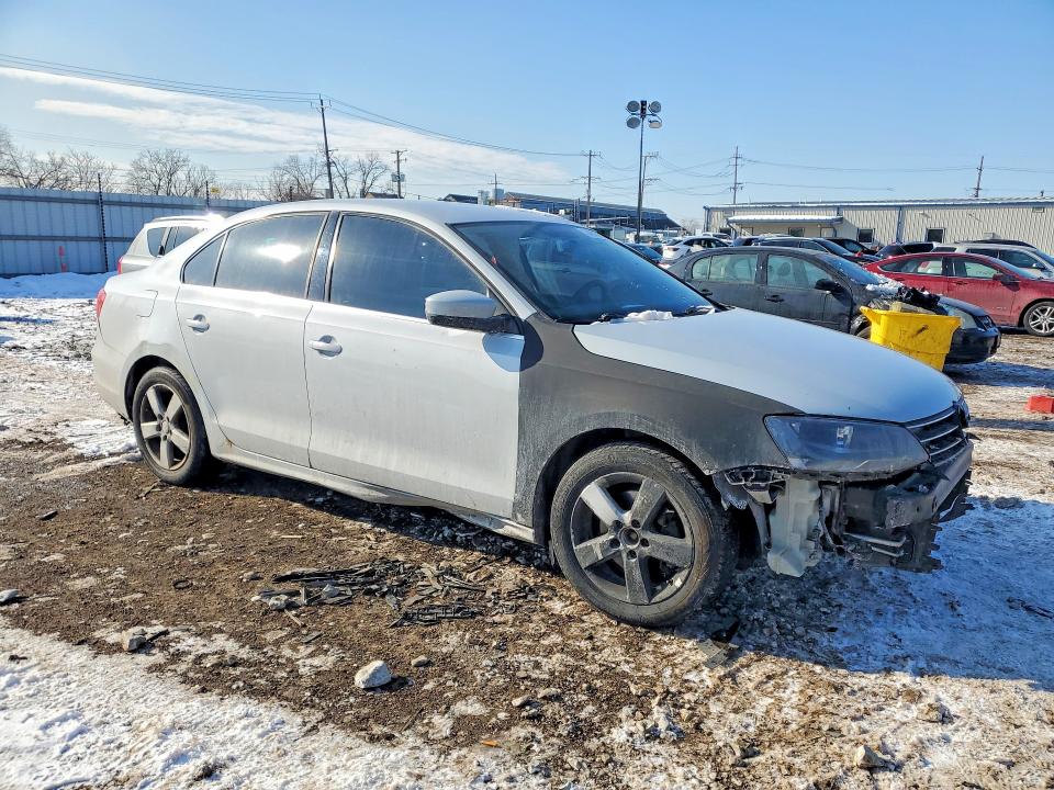 3VW2B7AJ3HM254049
