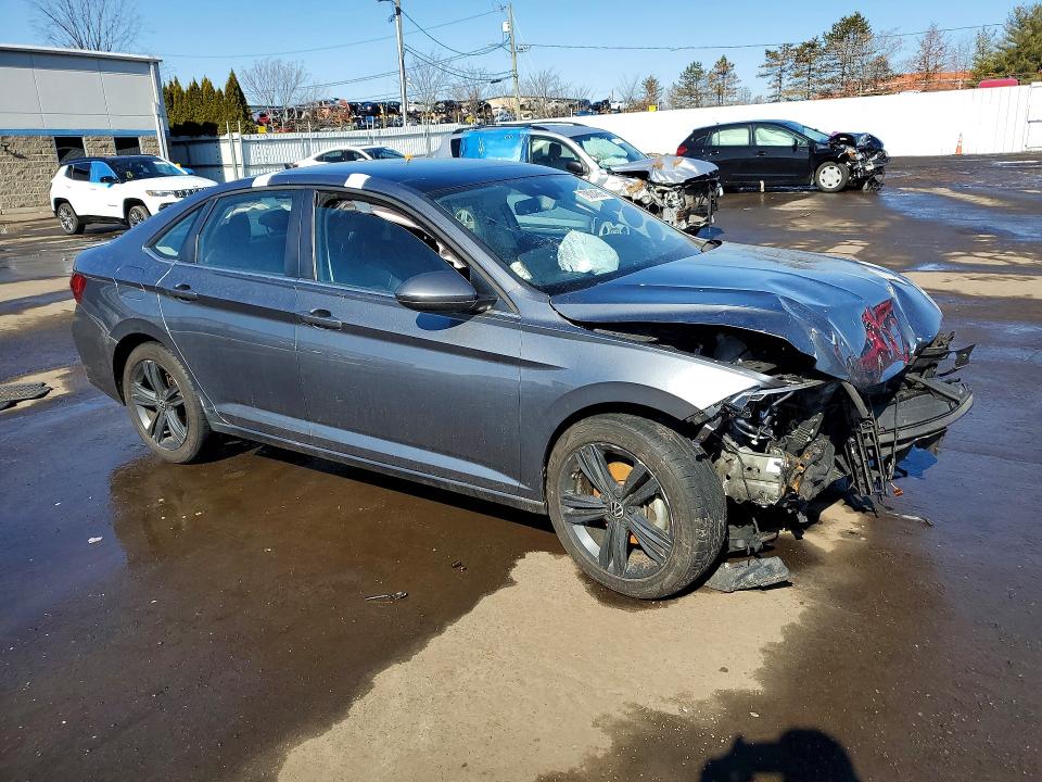 3VW7M7BU0NM013666