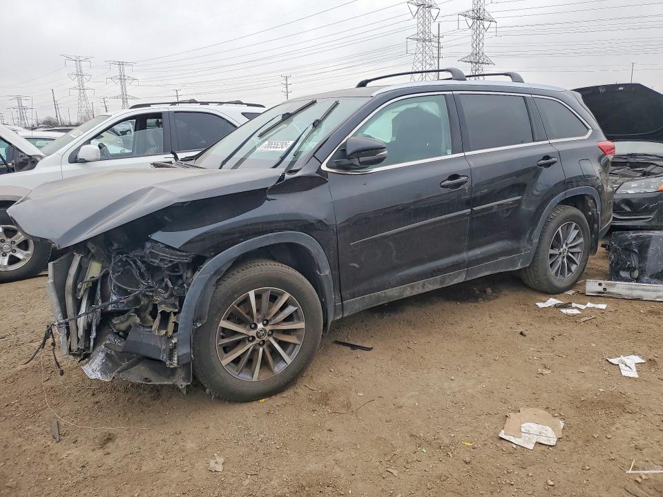 2019 TOYOTA HIGHLANDER — VIN 5TDJZRFH4KS618255