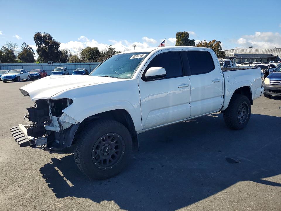 2019 TOYOTA TACOMA — VIN 5TFAX5GN4KX138018