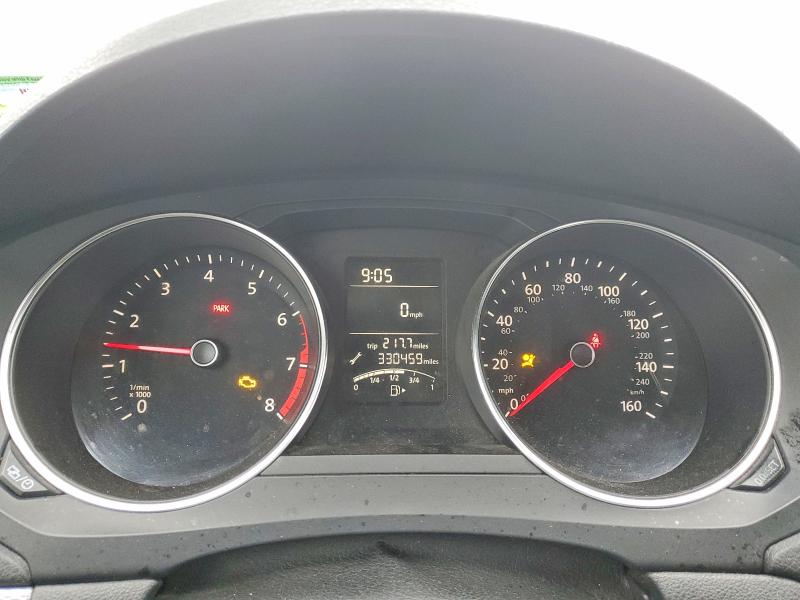 3VW2B7AJ3JM262674