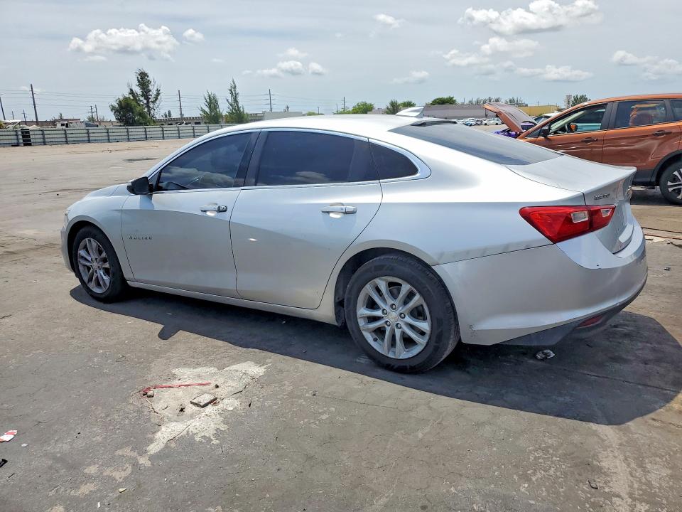 1G1ZE5ST2HF185831