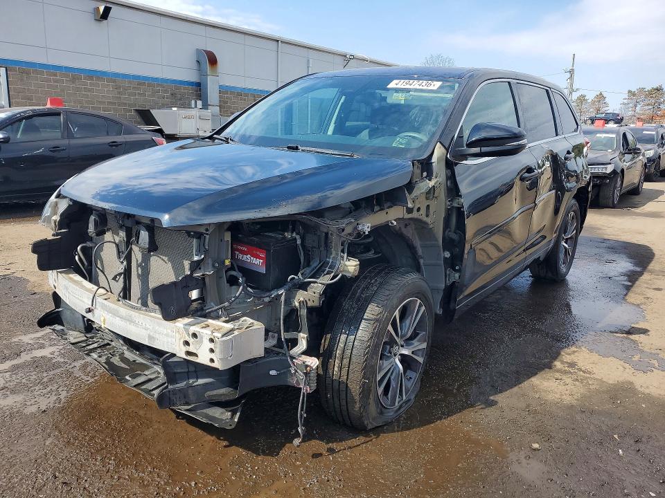 2018 TOYOTA HIGHLANDER — VIN 5TDBZRFH1JS873934