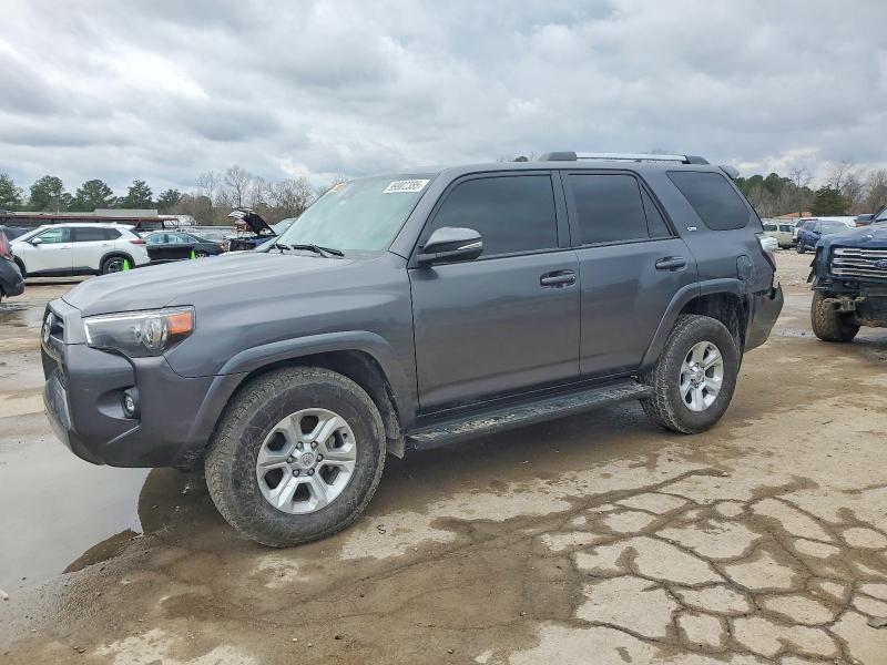 2022 TOYOTA 4RUNNER SR — VIN JTENU5JR5N6061932