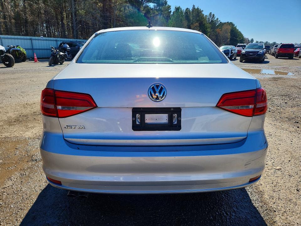 3VW2K7AJ2FM301195