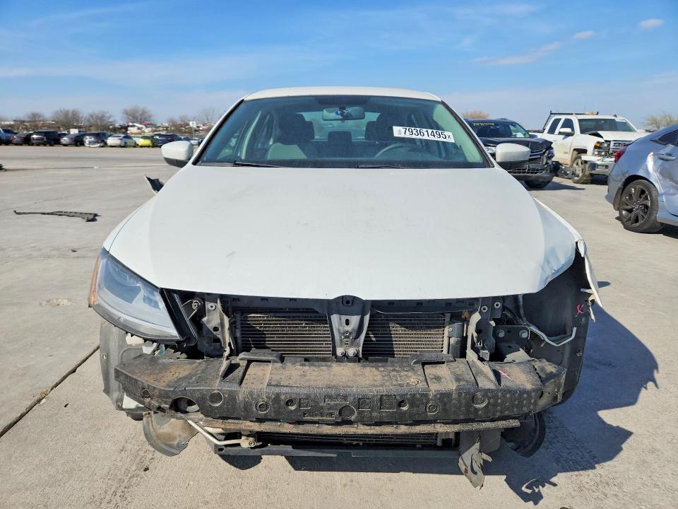 3VW2B7AJ9HM204644