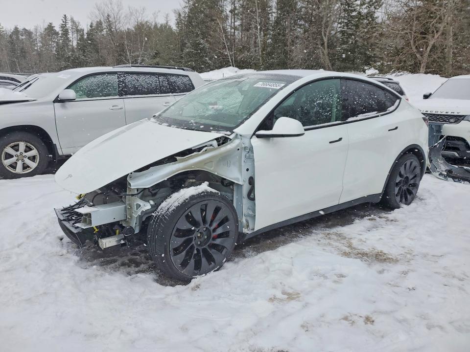2022 TESLA MODEL Y — VIN 7SAYGDEF2NF516438