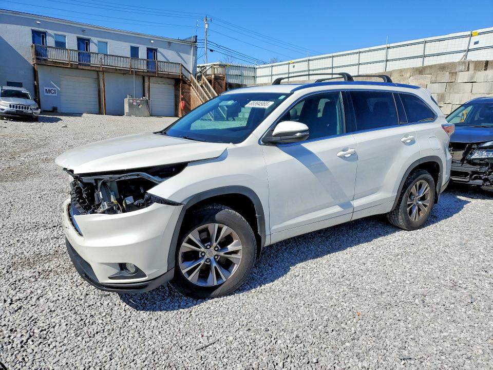2015 TOYOTA HIGHLANDER — VIN 5TDJKRFH1FS188596