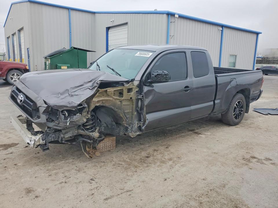 2015 TOYOTA TACOMA — VIN 5TFTX4CN2FX060112