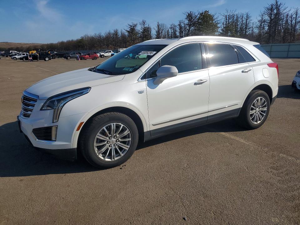 2017 CADILLAC XT5 — VIN 1GYKNBRS5HZ117469