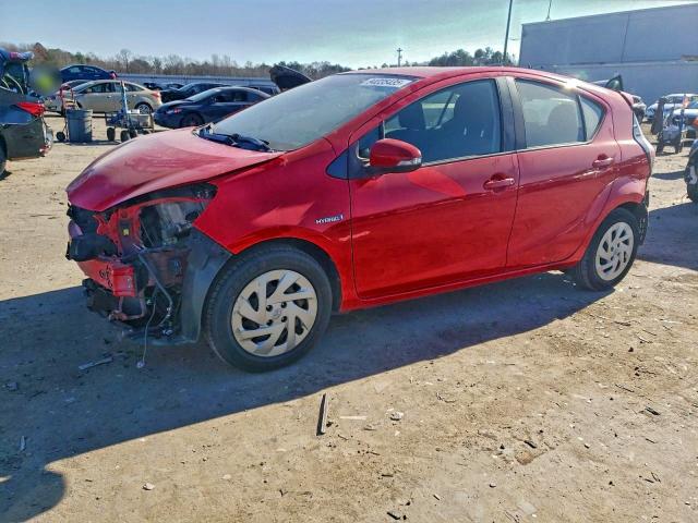 2016 TOYOTA PRIUS C — VIN JTDKDTB30G1133562