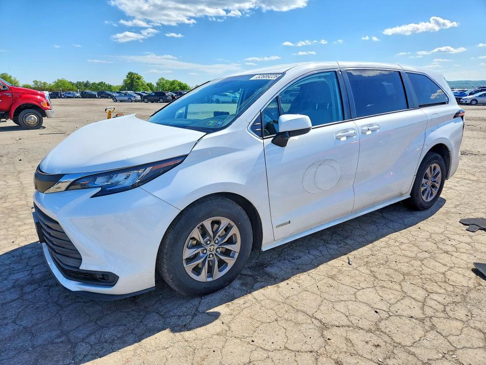 2021 TOYOTA SIENNA — VIN 5TDKRKEC9MS063954