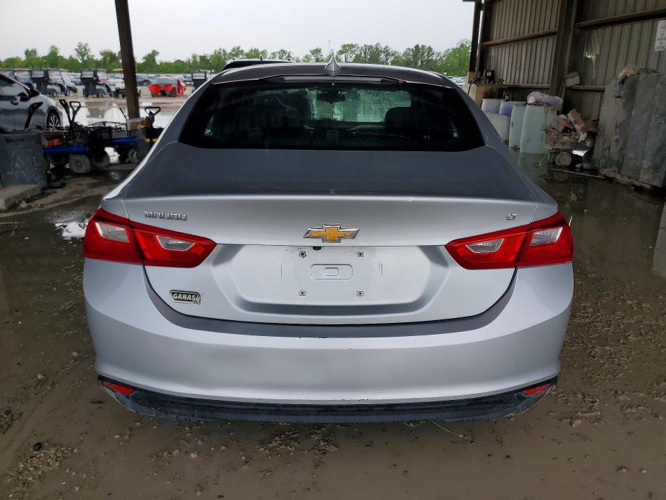 1G1ZD5ST9JF262011
