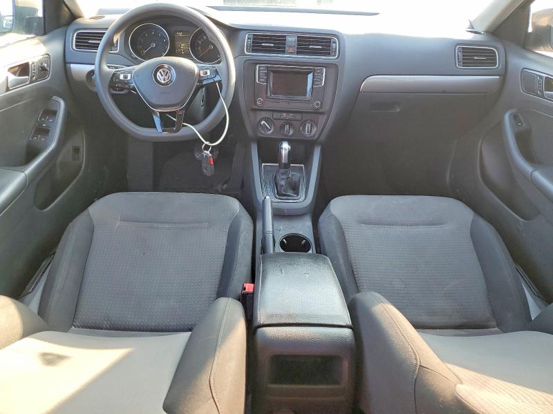 3VW2B7AJ8JM237124