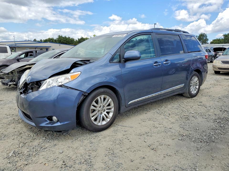 2015 TOYOTA SIENNA — VIN 5TDYK3DC6FS684853