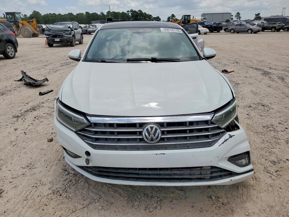 3VWGB7BU3KM257331