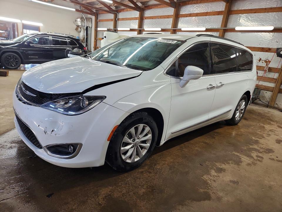 2017 CHRYSLER PACIFICA — VIN 2C4RC1BG4HR613917